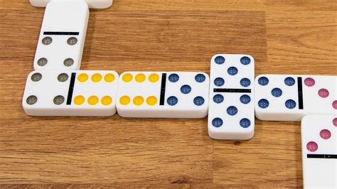 double dominoes menyediakan VP via SMS selain cashback Adopt Me canggih untuk gratis gems setiap topup image 3